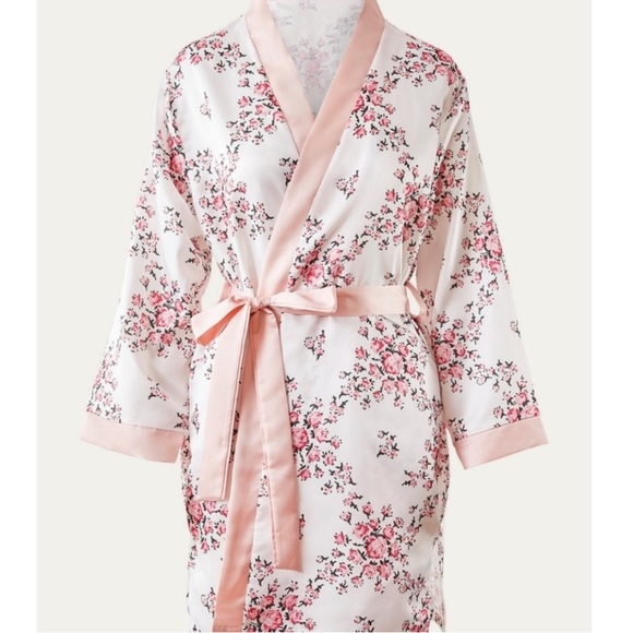 Morgan Lane Other - *SALE* Morgan Lane Floral Allie Robe with Pockets S/M